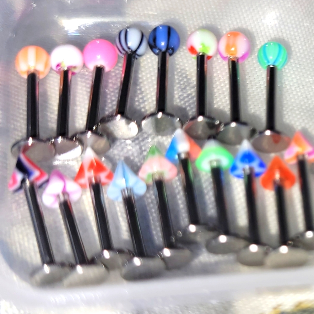 18 body piercing rings